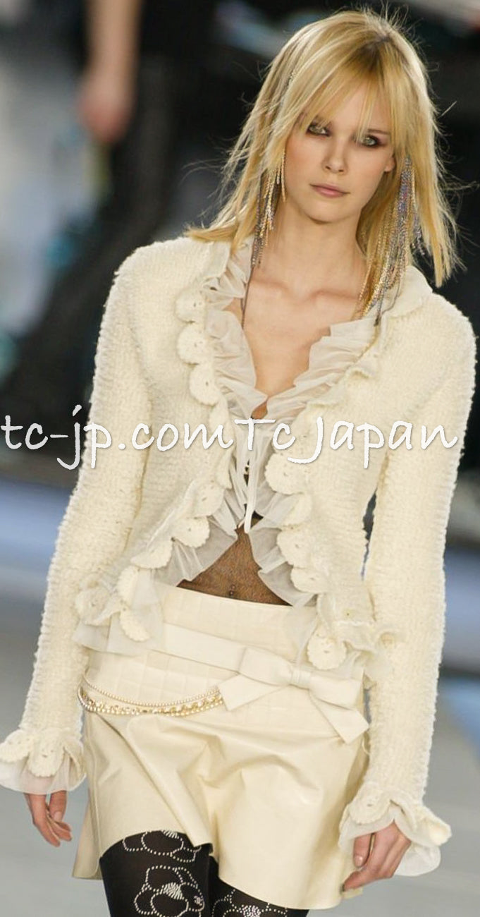 CHANEL 02A Beige Black Sleeveless Wool Knit Tops Sweater 38 40 シャネル ベージュ ブラック ノースリーブ ウール ニット トップス セーター