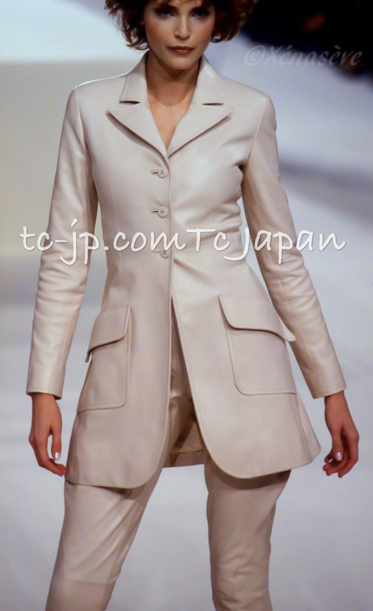 CHANEL 97S Vintage Beige Gold Buttons Wool Blazer Jacket 40 シャネル ヴィンテージ・ベージュ・ゴールド・ボタン・ウール・ブレザー・ジャケット 即発
