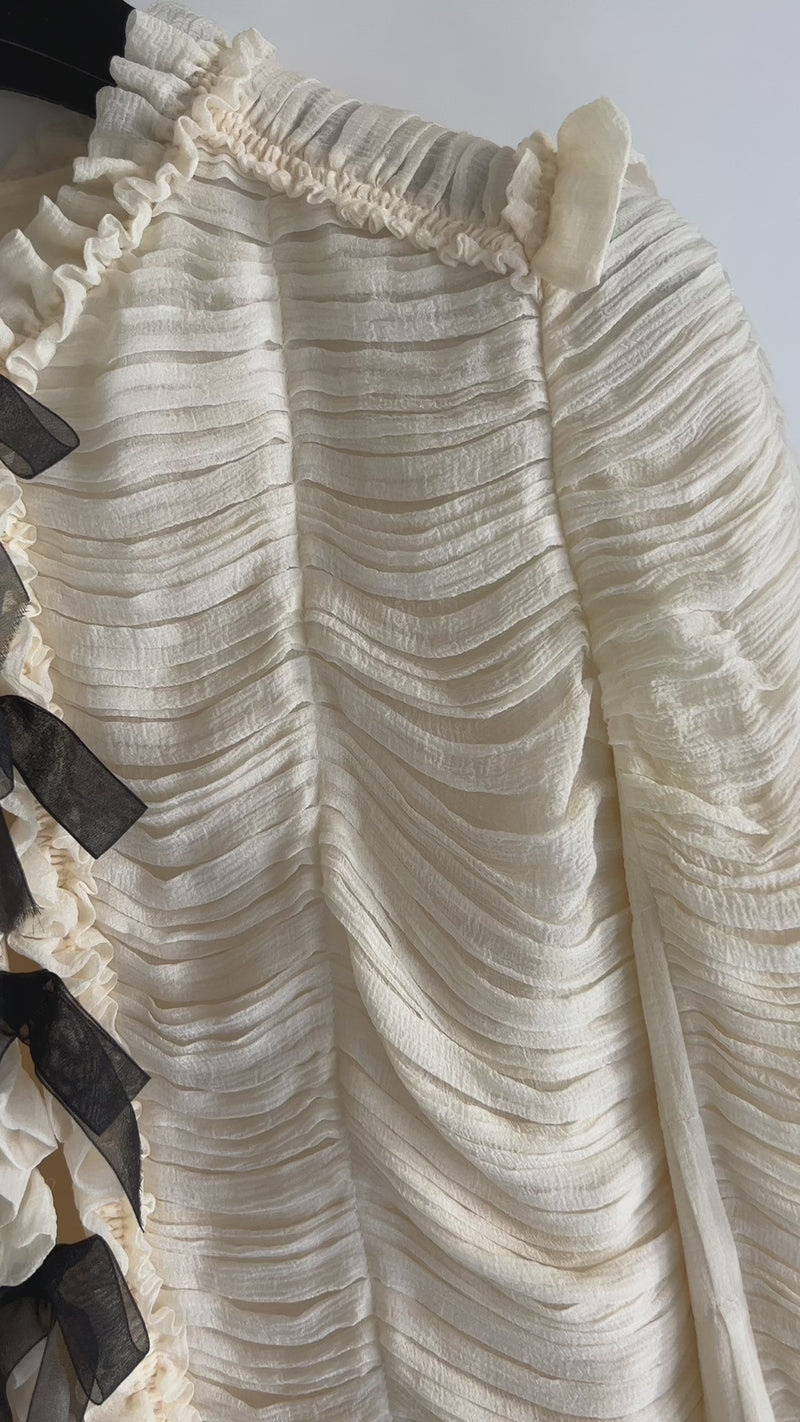 CHANEL 06A Creme Ivory Ribbon Silk Cardigan Jacket Top 34 シャネル クリーム アイボリー リボン シルク ブラウス カーディガン ジャケット 即発