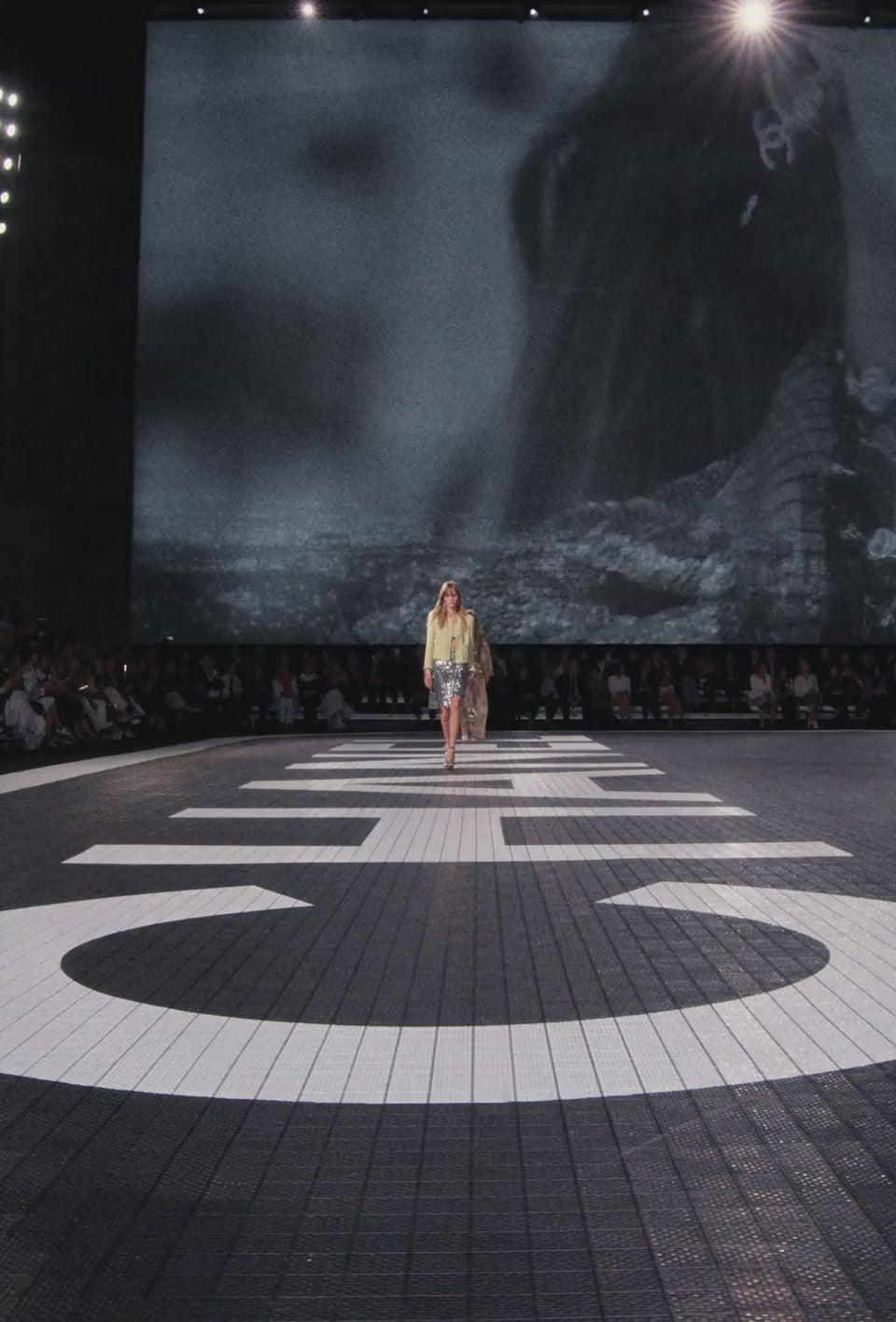 シャネル ジャケット CHANEL ピンク オレンジ ノーカラー ツイード 24C