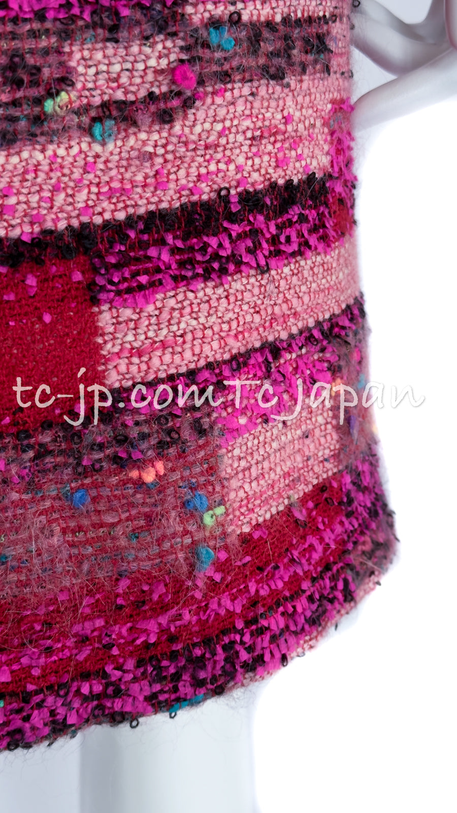 CHANEL 91A Vintage Pink Red Multicolor Tweed Skirt Matelasse Buttons 36 38  シャネル ヴィンテージ・ピンク・レッド・マトラッセボタン・ツイード・スカート 即発