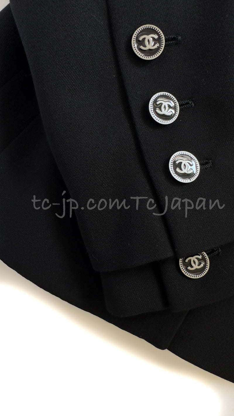 CHANEL 01S Black Wool CC Logo Buttons Double Jacket Skirt Suit Detachable cuffs 38 シャネル ブラック・ウール・CCロゴボタン・ダブル・ジャケット・スカートスーツ 即発