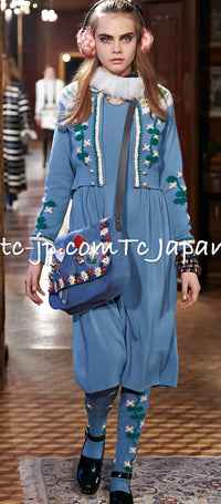 CHANEL 15PF Green Red Flower Patch Wool Cardigan Blue Sweater 34 36 38 シャネル グリーン・レッド・バイカラー お花ワッペン・ウール・カーディガン・水色・セーター