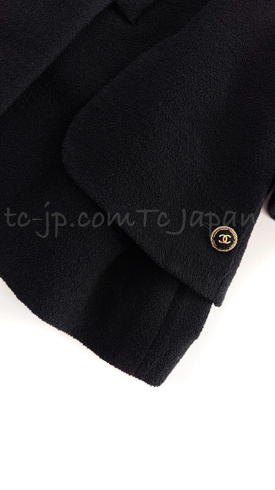 CHANEL 07S Black CC Logo Button Tweed Jacket Skirt Suit 46 シャネル  ブラック・CCロゴボタン・ツイード・ジャケット・スカート・スーツ 即発