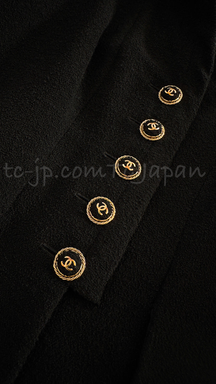 CHANEL 07S Black CC Logo Button Tweed Jacket Skirt Suit 46 シャネル ブラック CC ボタン  ツイード ジャケット スカート スーツ 即発