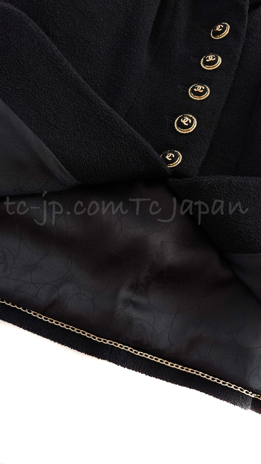CHANEL 07S Black CC Logo Button Tweed Jacket Skirt Suit 46 シャネル  ブラック・CCロゴボタン・ツイード・ジャケット・スカート・スーツ 即発