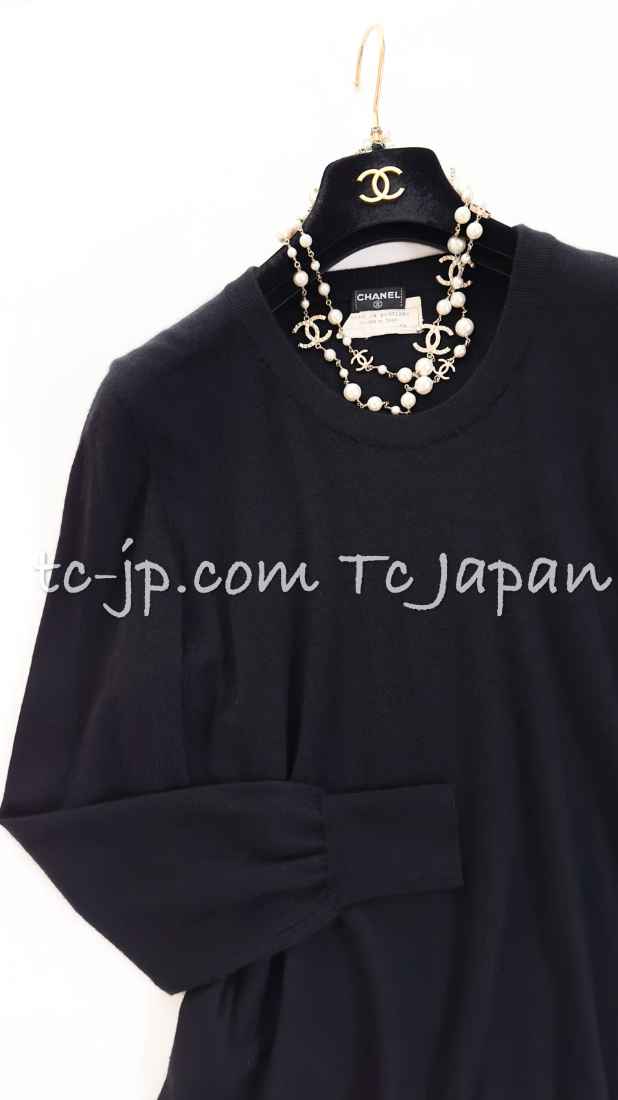 シャネル ヴィンテージ ブラック カシミア セーター CHANEL 93A Vintage Black Cashmere Sweater – TC  JAPAN