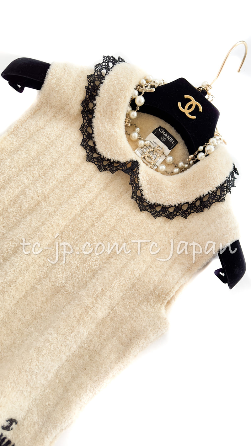 CHANEL 02A Beige Black Sleeveless Wool Knit Tops Sweater 38 シャネル ベージュ ブラック ノースリーブ ウール ニット トップス セーター 即発