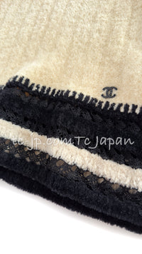 CHANEL 02A Beige Black Sleeveless Wool Knit Tops Sweater 38 シャネル ベージュ ブラック ノースリーブ ウール ニット トップス セーター 即発