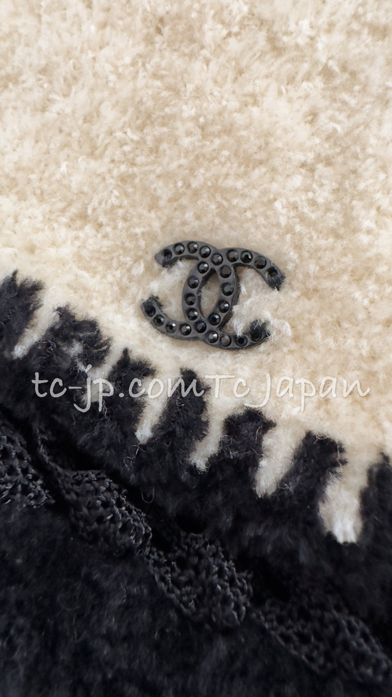 CHANEL 02A Beige Black Sleeveless Wool Knit Tops Sweater 38 シャネル ベージュ ブラック ノースリーブ ウール ニット トップス セーター 即発