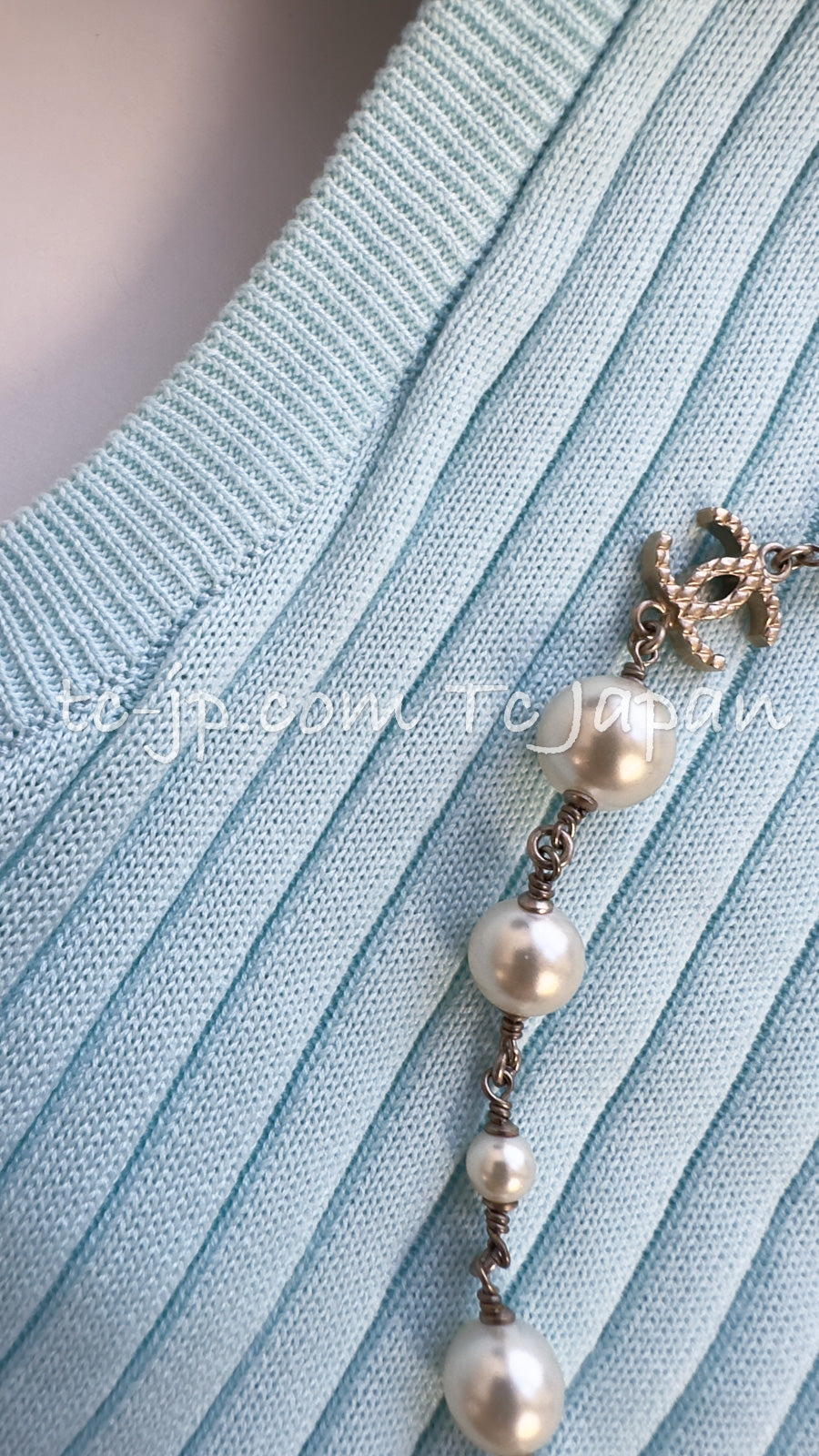 ã·ã£ãã« ã´ã£ã³ãã¼ã¸ã»ãã¤ã«ã©ã¼ã»ããã¼ ãã«ã¼ã»ã³ããã³ã»ãããã»ãã¼ã¹ãªã¼ãã»ãããã¹ CHANEL 97S Vintage Baby Blue Cotton Knit Tops