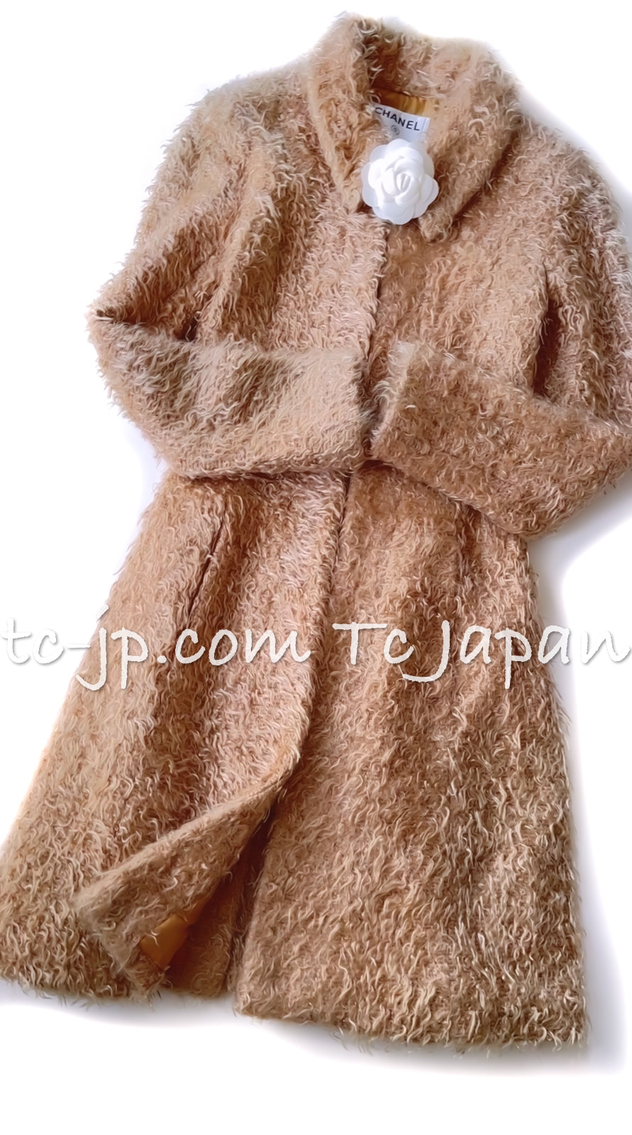 CHANEL 00A Beige Furry Long Coat 34 シャネル ベージュ・ファンタジー・ファーふわふわ・コート - TC JAPAN