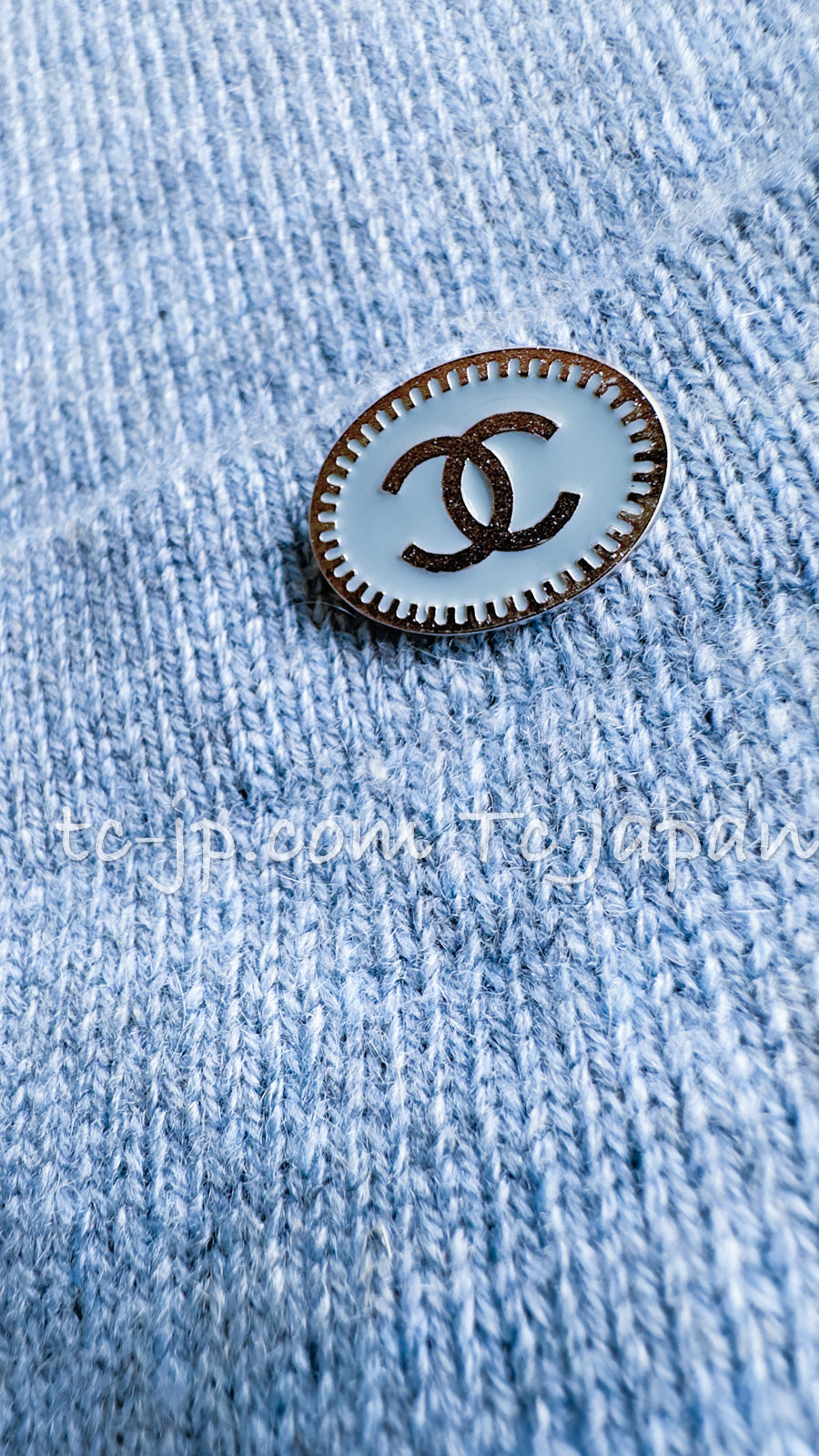 シャネル ベイビーブルー・チェーンアクセサリー・カシミア・カーディガン CHANEL 11S Baby Blue Chain