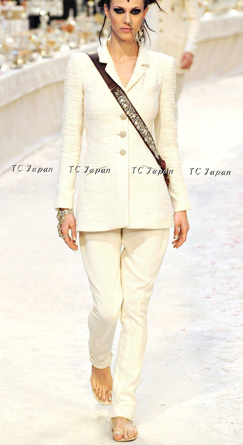 シャネル アイボリー・ツイード・ジャケット CHANEL 12PF Ivory Tweed Jacket – TC JAPAN