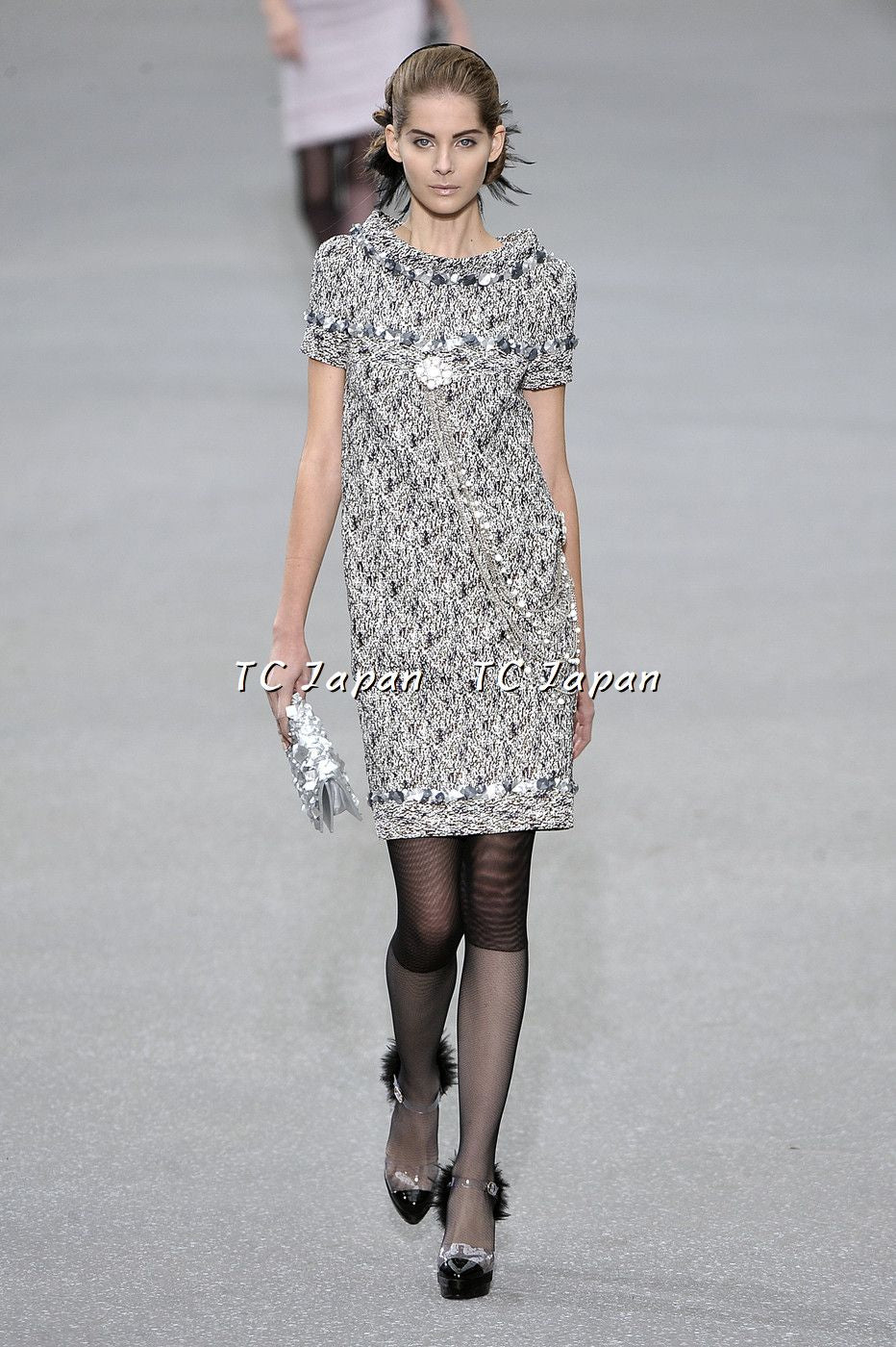 CHANEL 09S Grey Silver Sequin Embellishments Dress 36 38 シャネル  グレー・シルバー・スパンコール・ワンピース 即発