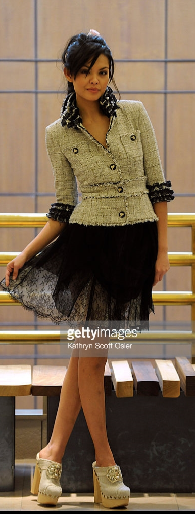 CHANEL 10S Beige black frilled Tweed Jacket Skirt Suit 38 シャネル ベージュ・ツイード・ジャケット - シャネル TC JAPAN