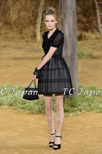 CHANEL 10S Scarlett Johansson Black Knit Dress 36 38 40 シャネル ブラック・ワッフル・ニット・ワンピース・カーディガン - CHANEL TC JAPAN