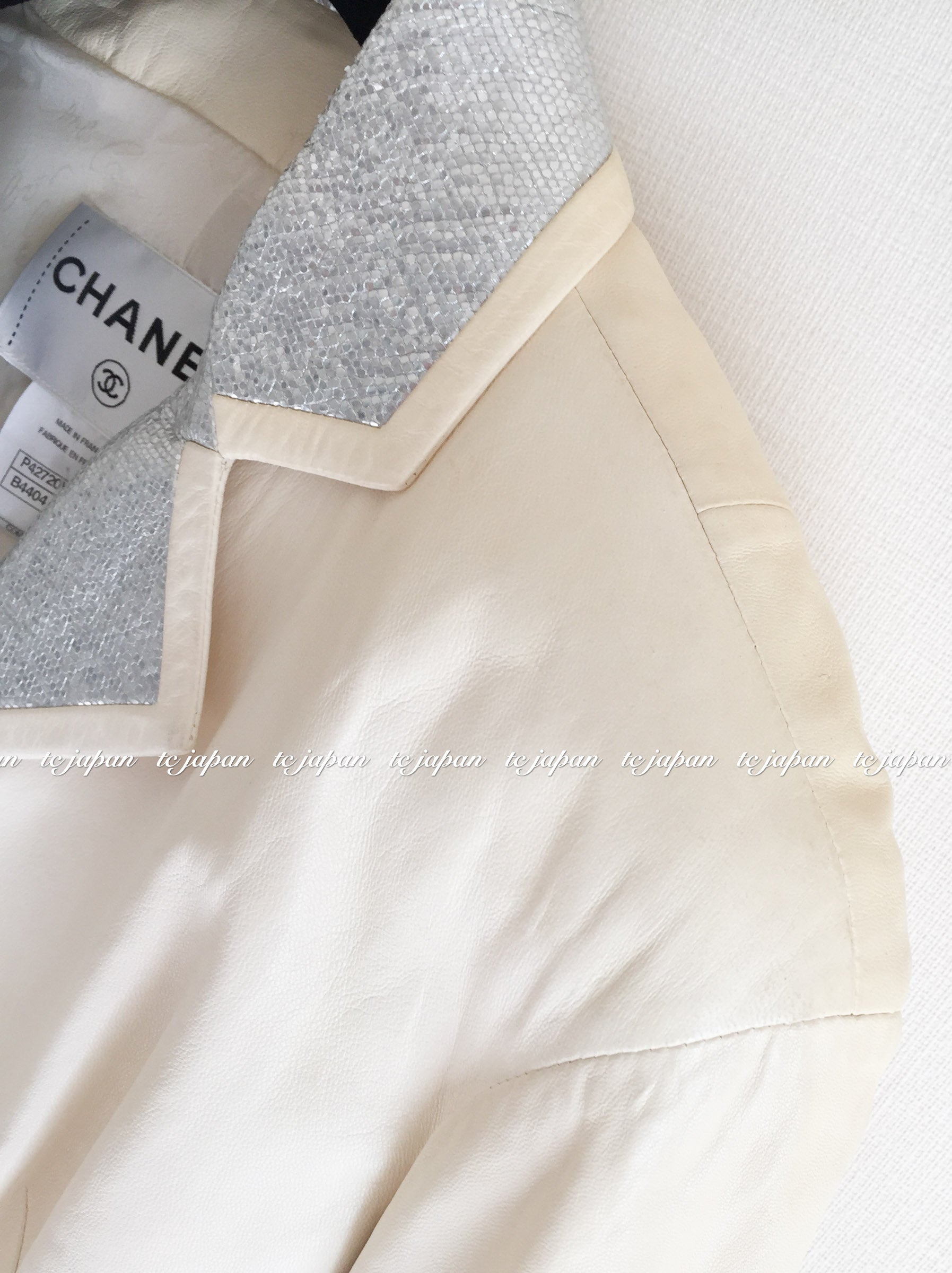 CHANEL 12C ivory Creme Lambskin Leather Jacket with Silver Collars 38 シャネル アイボリー・レザー・ジャケット即発