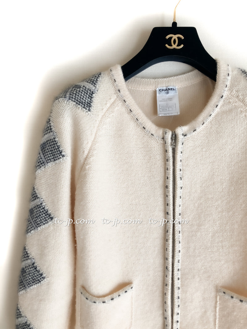 CHANEL 02A Black Grey ivory Creme wool Cardigan 38 シャネル  ブラック・グレー・アイボリークリーム・ウール カーディガン 即発