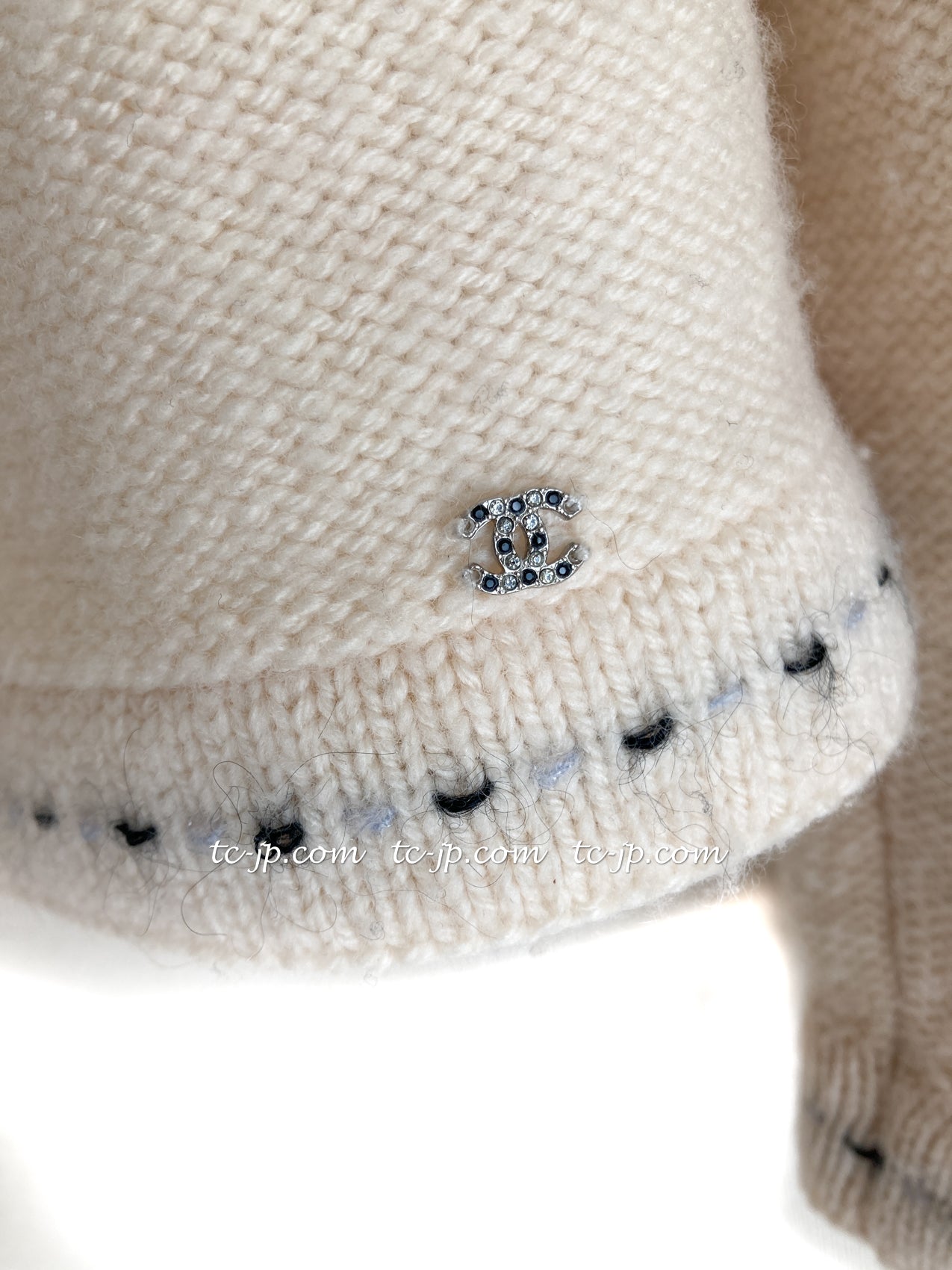 CHANEL 02A Black Grey ivory Creme wool Cardigan 38 シャネル  ブラック・グレー・アイボリークリーム・ウール カーディガン 即発
