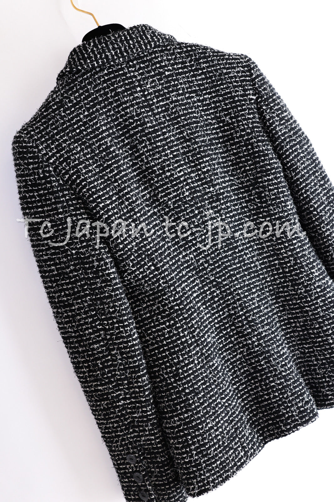 サイズジャケットF38シャネル スーツ CHANEL ブラック ホワイト カメリア ブローチ３つ付 ツイード ダブル ジャケット 水滴 CCボタン スカート 美品 36 38