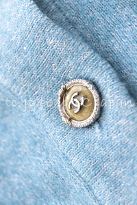 CHANEL 13C Baby Blue Cashmere Linen Super Soft Knit Cardigan 40 42 シャネル ベビー ブルー カシミア リネン ふんわり柔らか ニット カーディガン 即発 - TC JAPAN