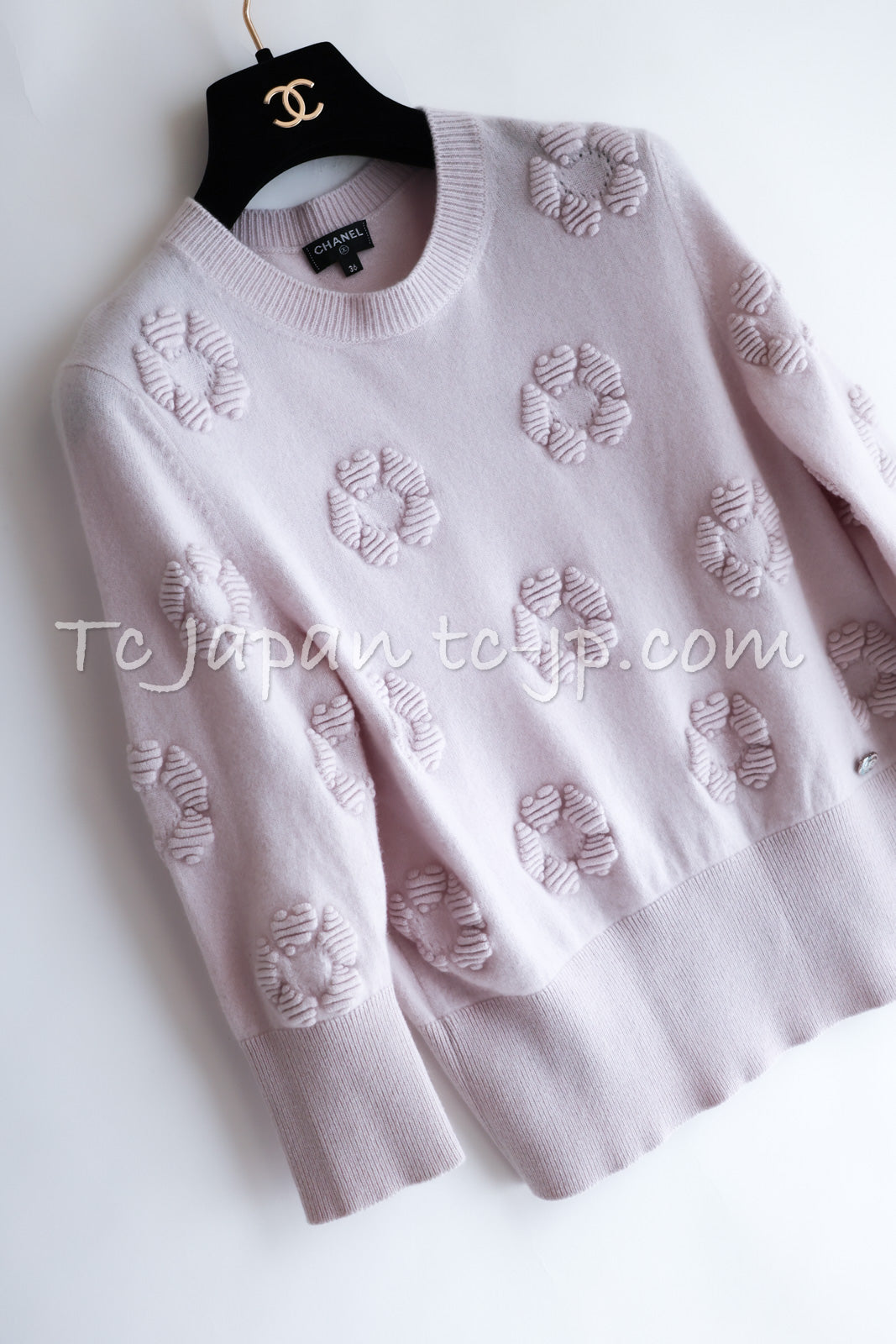 CHANEL 17PS Pale Lavender Cashmere 100 Knit Tops Sweater 36 シャネル 淡いラベンダー  立体カメリア模様 カシミア 100 ニット トップス セーター 即発