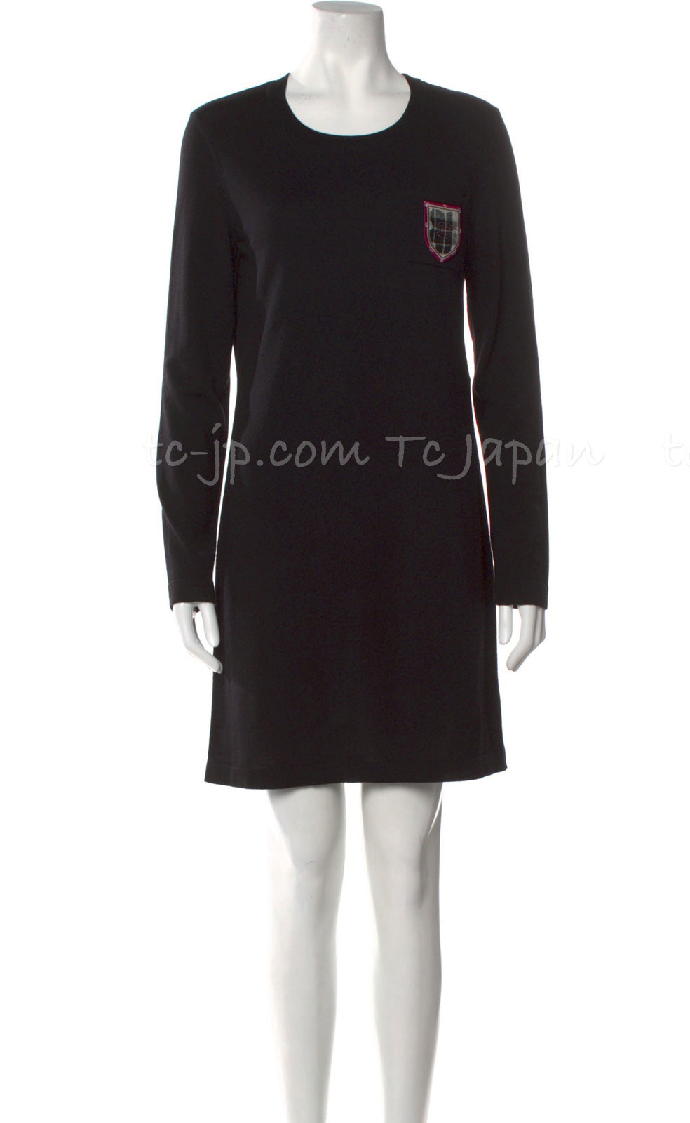 CHANEL 13PF Black Emblem Wool 100% Sweater Dress 38 シャネル ブラック・エンブレム・ワッペン・ウール100%・セーター・ワッペン・ワンピース 即発 - TC JAPAN
