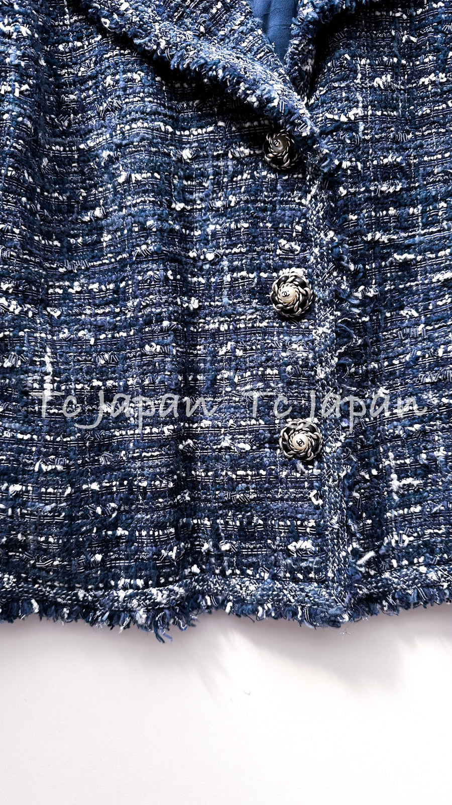 CHANEL 10S Blue Navy Metallic Pearl leather CC Button Tweed Jacket 42 シャネル  ネイビー パール レザー CC ボタン ルサージュ ツイード ジャケット 即発