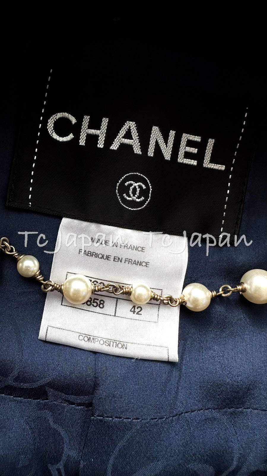 シャネル ジャケット CHANEL ネイビー パール レザー CC ボタン ルサージュ ツイード 10S Blue Navy Metallic  Pearl leather CC Button Tweed Jacket – TC JAPAN