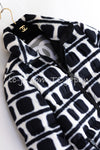 CHANEL 07A Black Ivory CC Big Logo Puffer Real Down 100% Jacket Coat 36 38 シャネル ブラック アイボリー ビッグ ココ マーク リアル ダウン 100% ジャケット コート ペンギンシリーズ即発
