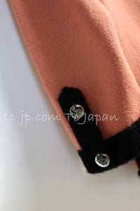 CHANEL 21B Beige Orange Black Cashmere Knit Jacket Cardigan 36 38 シャネル ベージュ・オレンジ・ブラック・バイカラー・カシミア・ニット・ジャケット・カーディガン 即発