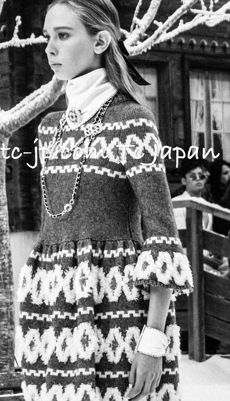 CHANEL 19A Charcoal Gray Wool Cashmere Knit Dress 38 シャネル  チャコールグレー・ウール・カシミア・ニット・ワンピース 即発