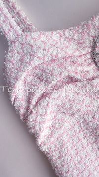 CHANEL 19C Pink White LA Pausa CC Logo Rhinestone Cotton Tweed Dress 36 シャネル ピンク ホワイト ラパウザ コットン ツイード CCロゴ ラインストーン ツイード  ワンピース