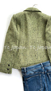 CHANEL 97A Vintage Olive Green Wool Silk Tweed Jacket Skirt Suit 36 シャネル ヴィンテージ オリーブ グリーン ウール シルク ツイード ジャケット スカート スーツ 即発