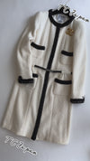CHANEL 00A Ivory Black Trim Tweed Dress Coat with Belt 44 シャネル アイボリー ブラック トリム ワンピース コート ベルト付 即発