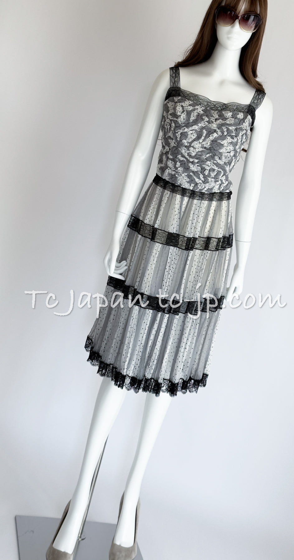CHANEL 02S White Grey Dots Silk Set Up Dress 38 40 シャネル ホワイトグレー・セットアップ・ワンピース 即発