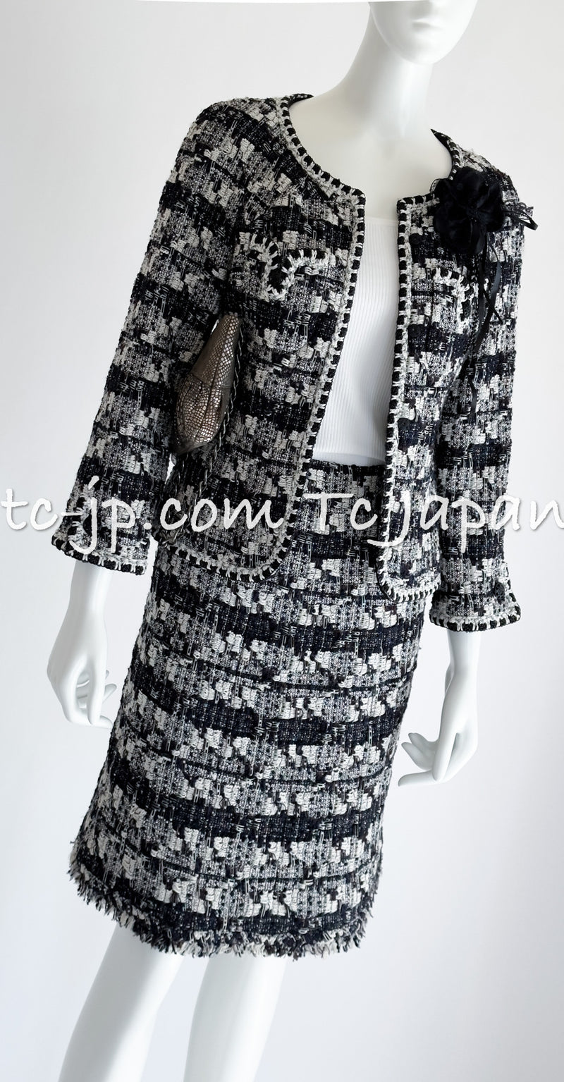CHANEL 06C Black White Tweed Jacket Skirt Suit 36 38 シャネル ブラック・ホワイト・ツイード・ジャケット・スカート・スーツ 即発