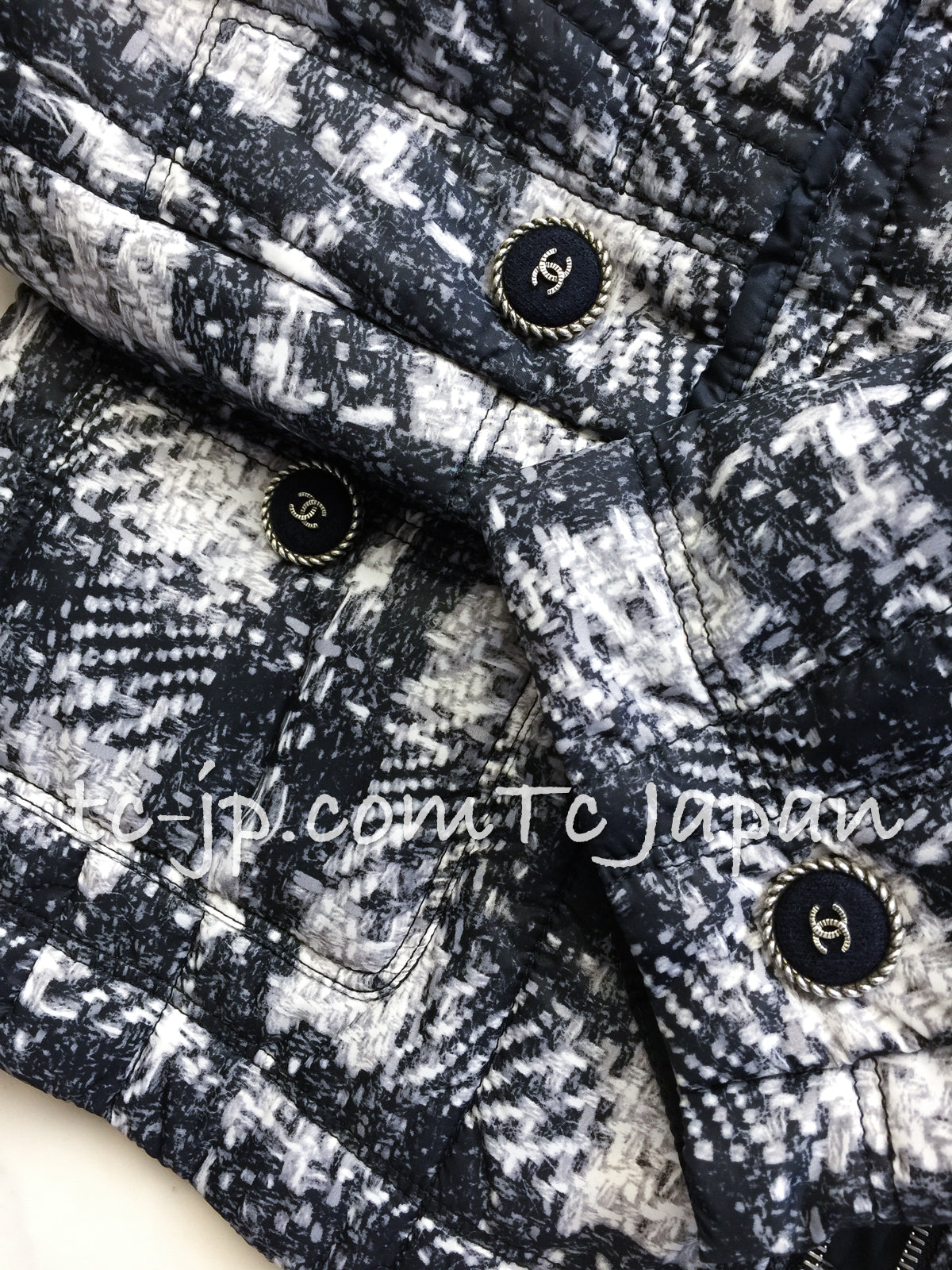 CHANEL 13A Black Nylon Zipper Tweed Print Pattern Jacket 42 シャネル  ツイード柄・プリント・ジッパー・ジャケット 即発