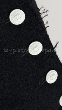 CHANEL 07S Black Wool White CC Logo Buttons Jacket 42 シャネル ブラック ホワイト CC ボタン ウール ジャケット 即発