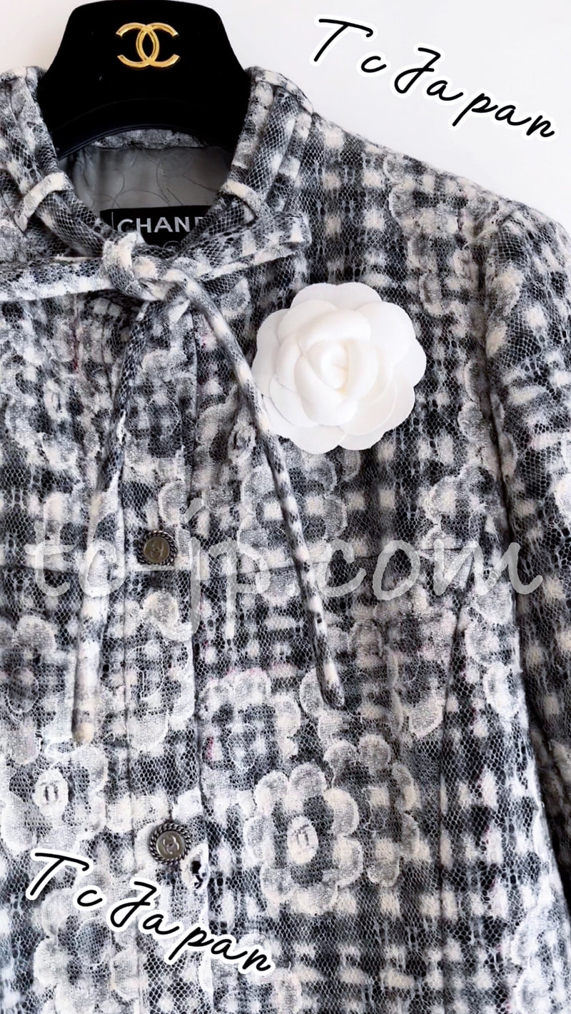 CHANEL 05A Grey Camellia Wool Coat 42 44 シャネル グレー・カメリア柄・ウール・コート 即発