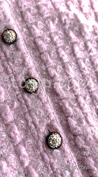 CHANEL 17PF Pink Super Soft Stretched Knit Dress Lion CC Button 38 シャネル ピンク ふわふわ ニット ストレッチ ワンピース ライオン CC ボタン 即発