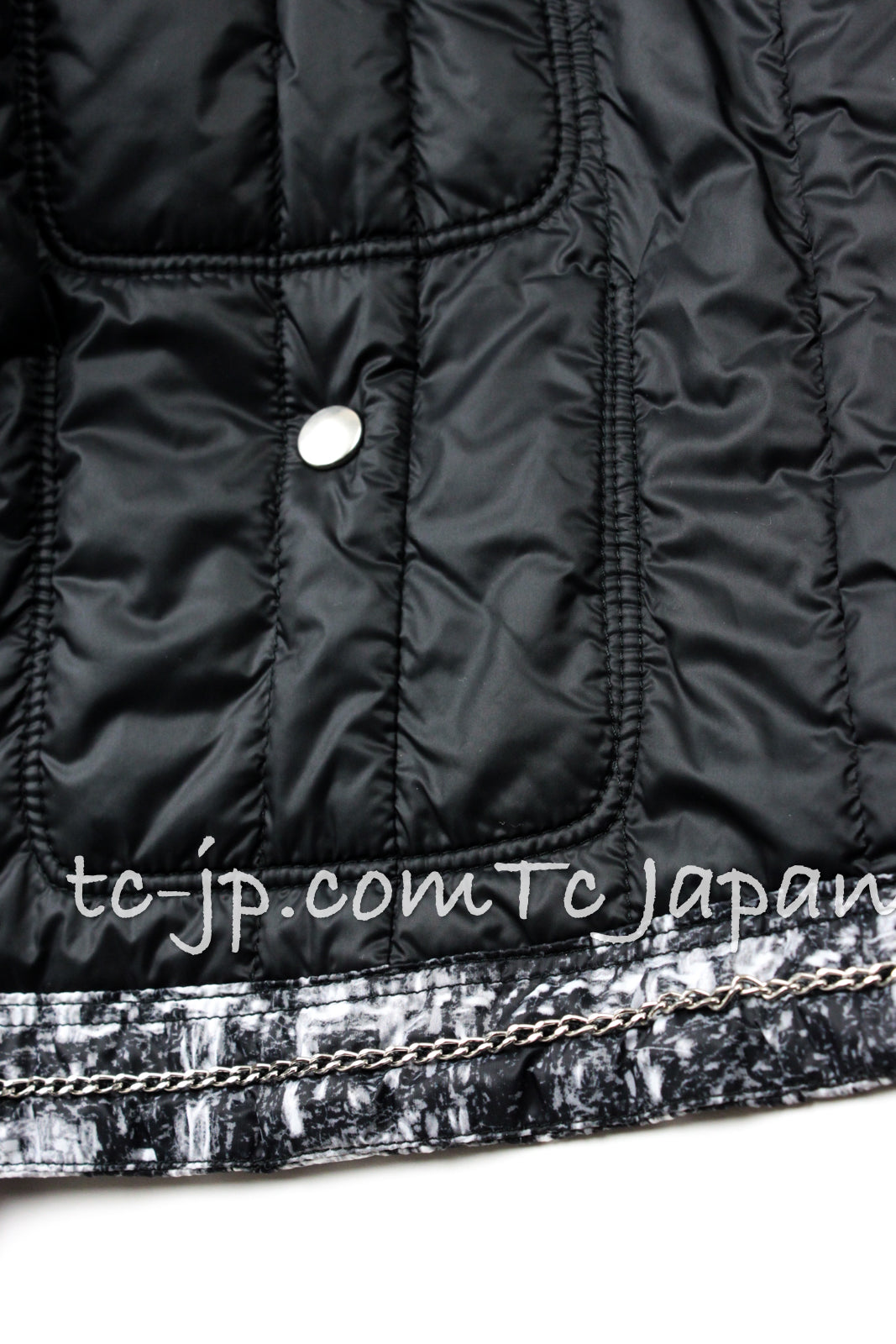CHANEL 13A Black Nylon Zipper Tweed Print Pattern Jacket 42 シャネル ツイード柄・プリント・ジッパー・ジャケット 即発