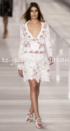 CHANEL 04S White Multicolor Camellia Cardigan Jacket Skirt Setup 36 シャネル ホワイト・マルチカラー・カメリア・カーディガン・スカート 即発