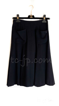 CHANEL 02C Dark Navy Black Two-Piece Swarovski Button Jacket Skirt Suit 40 シャネル 濃紺 ブラック・スワロフスキーボタン ジャケット・スカート・スーツ