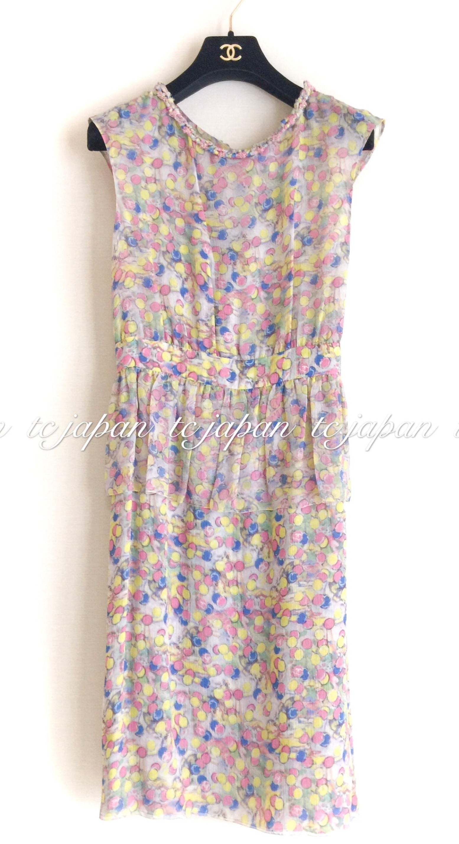 シャネル 水玉イエロー・シルク・ワンピース CHANEL 11C Pink Yellow Blue Pretty Silk Dress – TC  JAPAN