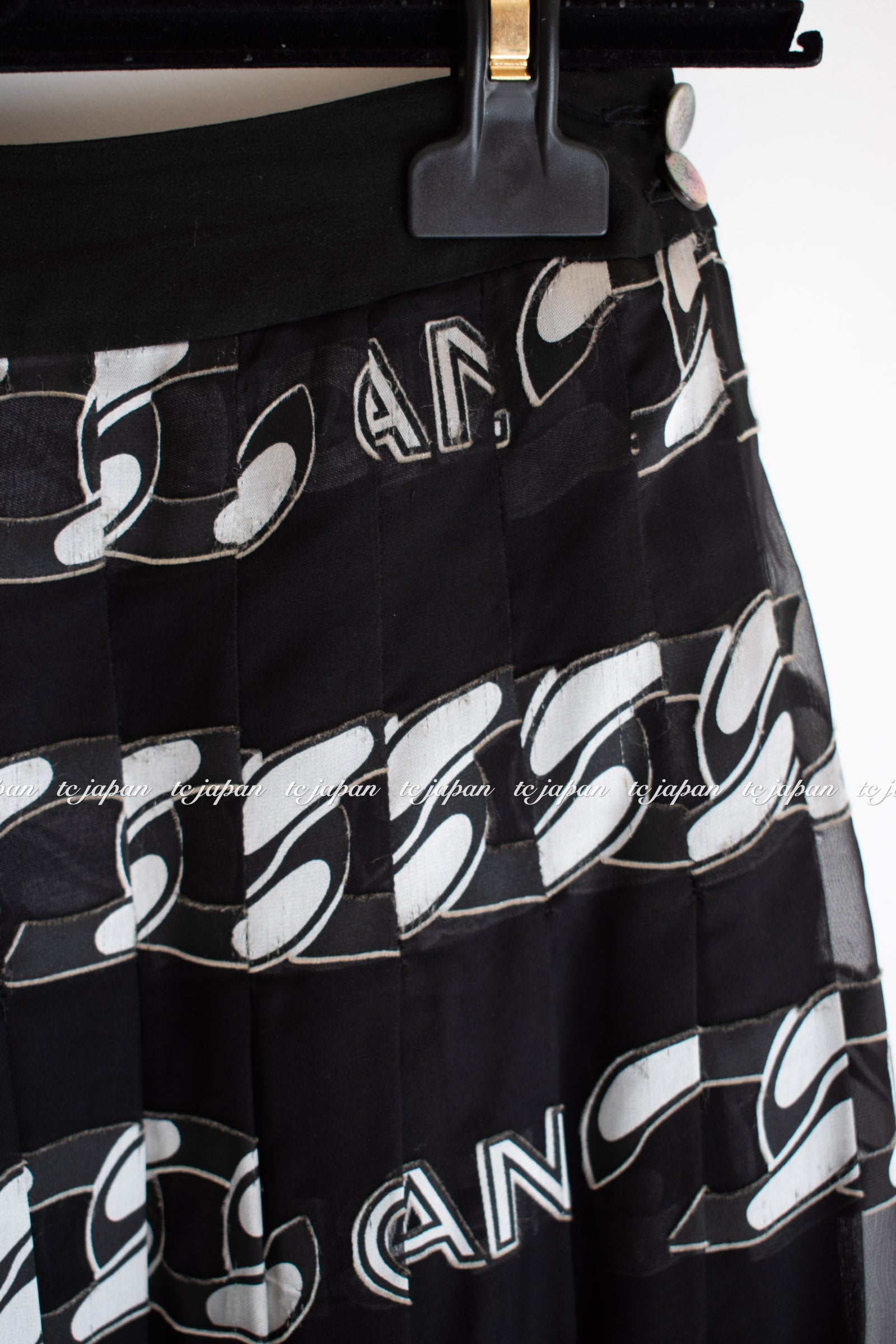 シャネル ブラック・シルク・スカート CHANEL 01A Black Silk Chiffon baby doll skirt TC JAPAN