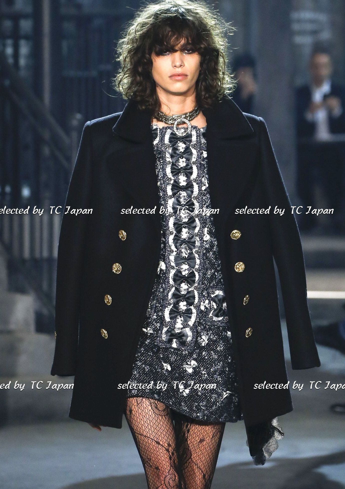 シャネル ピーコート CHANEL ブラック カシミア ゴールド ロゴ