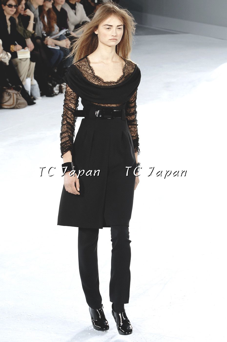 シャネル 黒 シルク・レース・ワンピース 新品同様 CHANEL 07A Black Silk Lace Dress – TC JAPAN