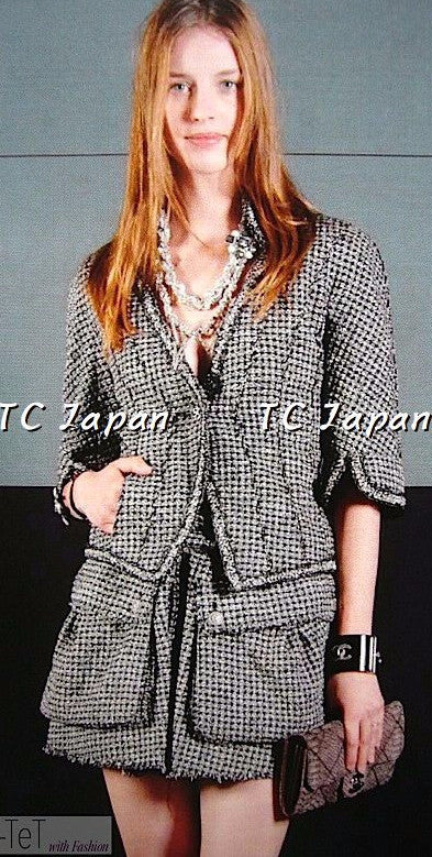 Chanel 11S Black White Jacket Dress Suit 34 シャネル 黒白 半袖ジャケット・ワンピース - シャネル TC JAPAN